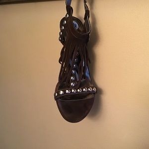 Guess studded fringe suede sandal